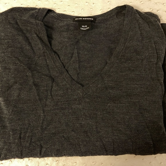 Club Monoco 100% wool sweater - Picture 2 of 5